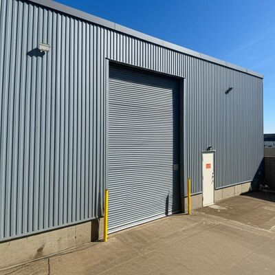 Corrosion Resistant Steel Warehouse Buildings Customizable Prefab Metal Warehouse
